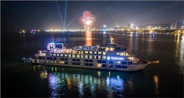 Ambassdor Dinner Cruise - Tour Tiệc tối trên Vịnh Hạ Long